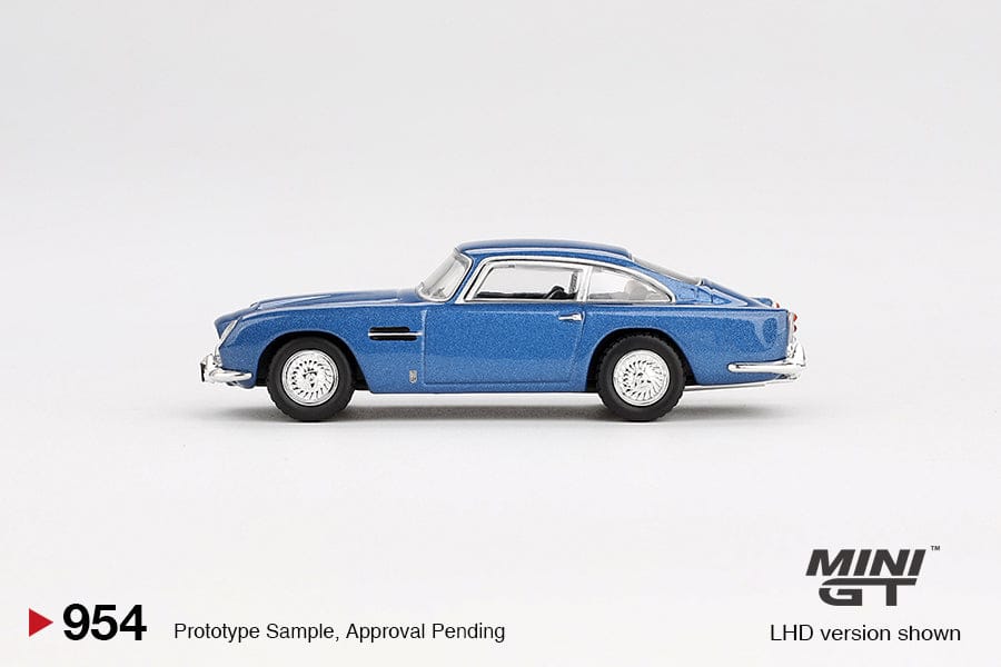 Aston Martin DB5 Sierra Blue